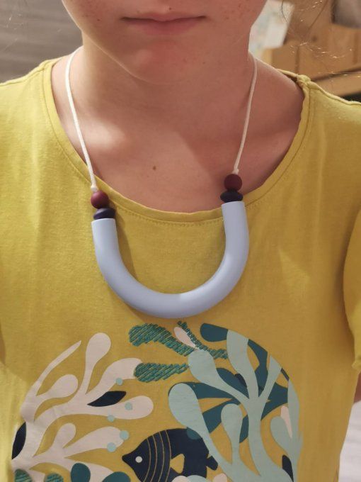 Collier de mâchouille sensoriel – modèle U
