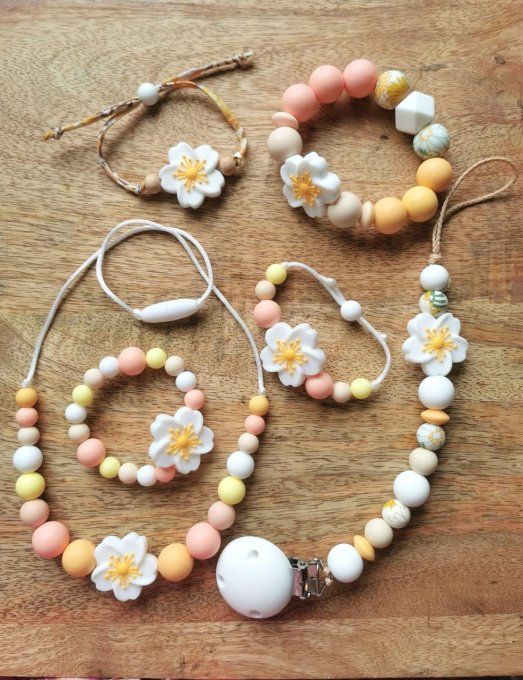 Anneau de dentition en silicone - Fleur d’Églantine